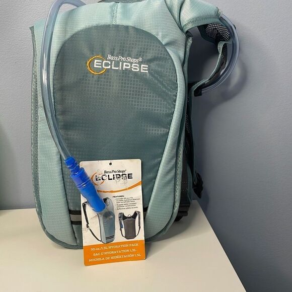 Bass Pro Shops Eclipse 1.5L Hydration Pack New - Picture 1 of 8